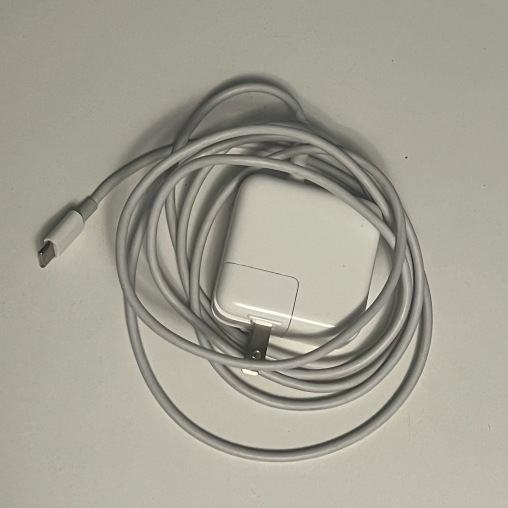 Authentic Apple USB-C powder adapter and 2m cable